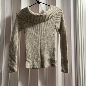 Hollister Off the shoulders sweater